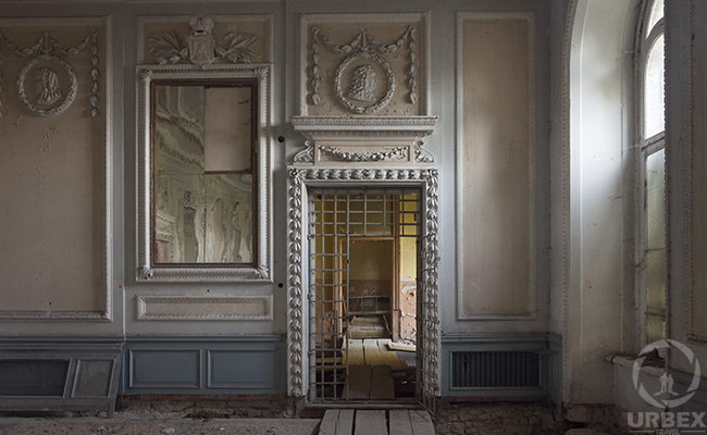 abandoned palace in pilica