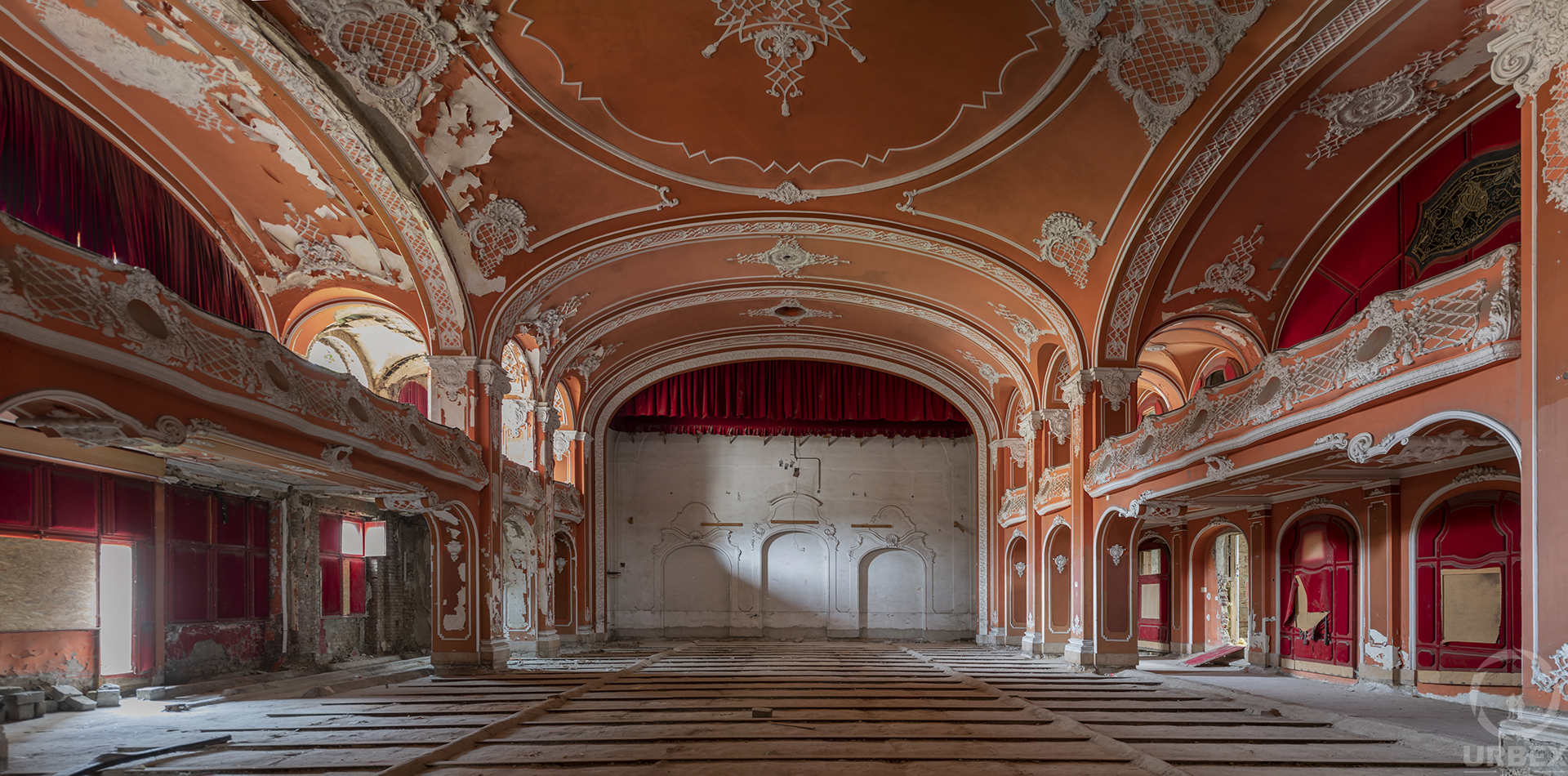 Abandoned Kossuth Mozi theater