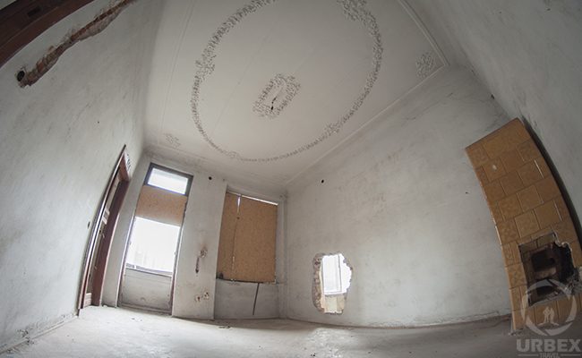 inside abandoned Lejb Osnoz's tenement house