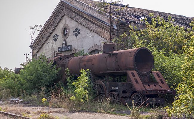 Abandoned Train MÁV-424